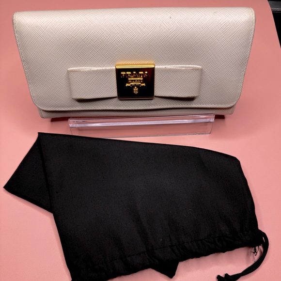 Authentic Prada Continental Leather Bow Tie Wallet - Picture 14 of 14